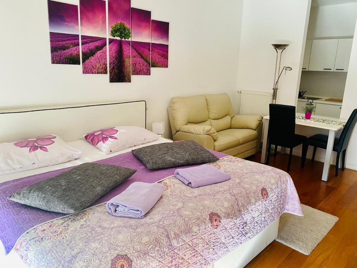 זאגרב Nova Galerija Studio Ema I Apartman Anita- Parking In Garage מראה חיצוני תמונה