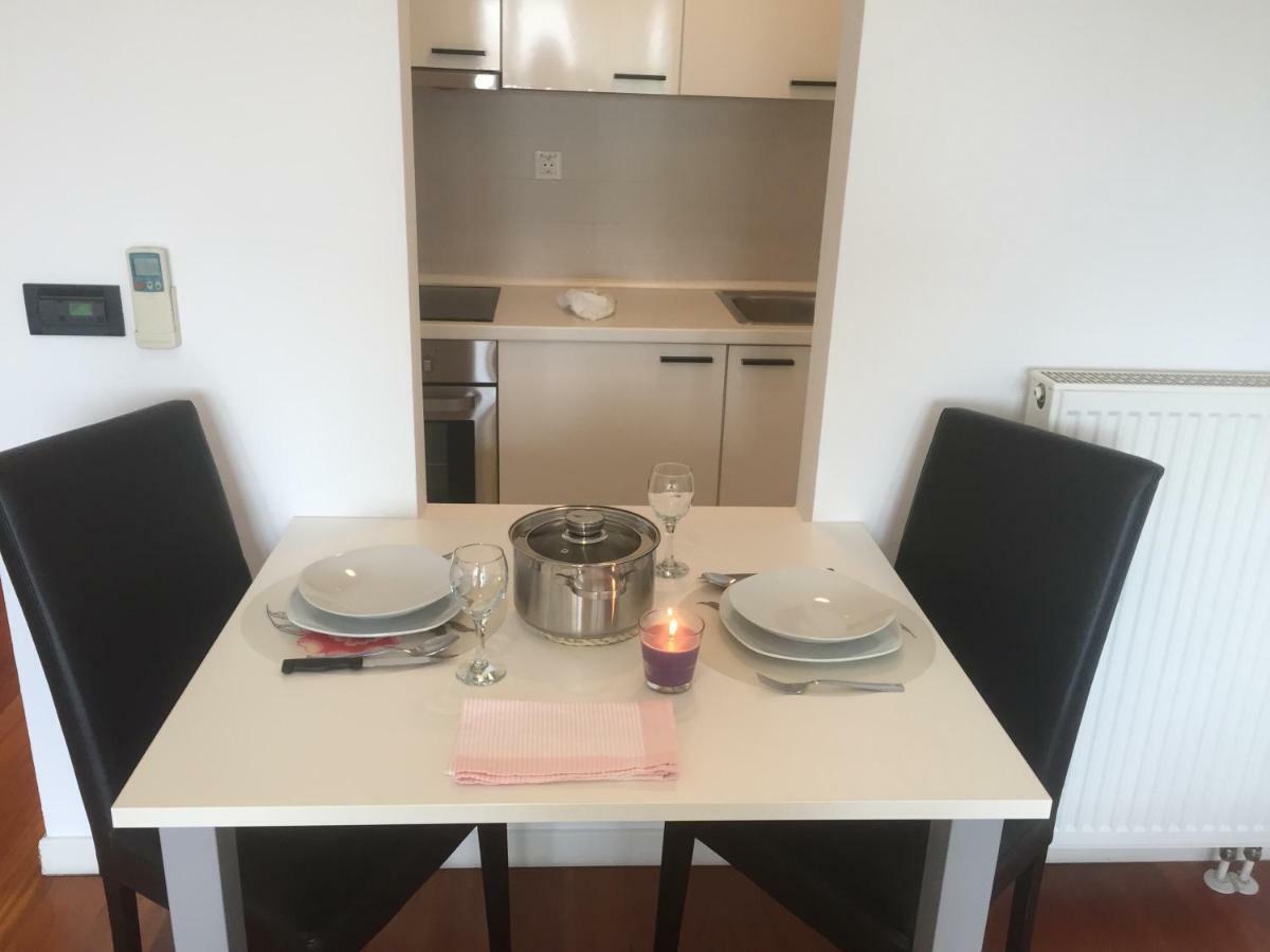 זאגרב Nova Galerija Studio Ema I Apartman Anita- Parking In Garage מראה חיצוני תמונה
